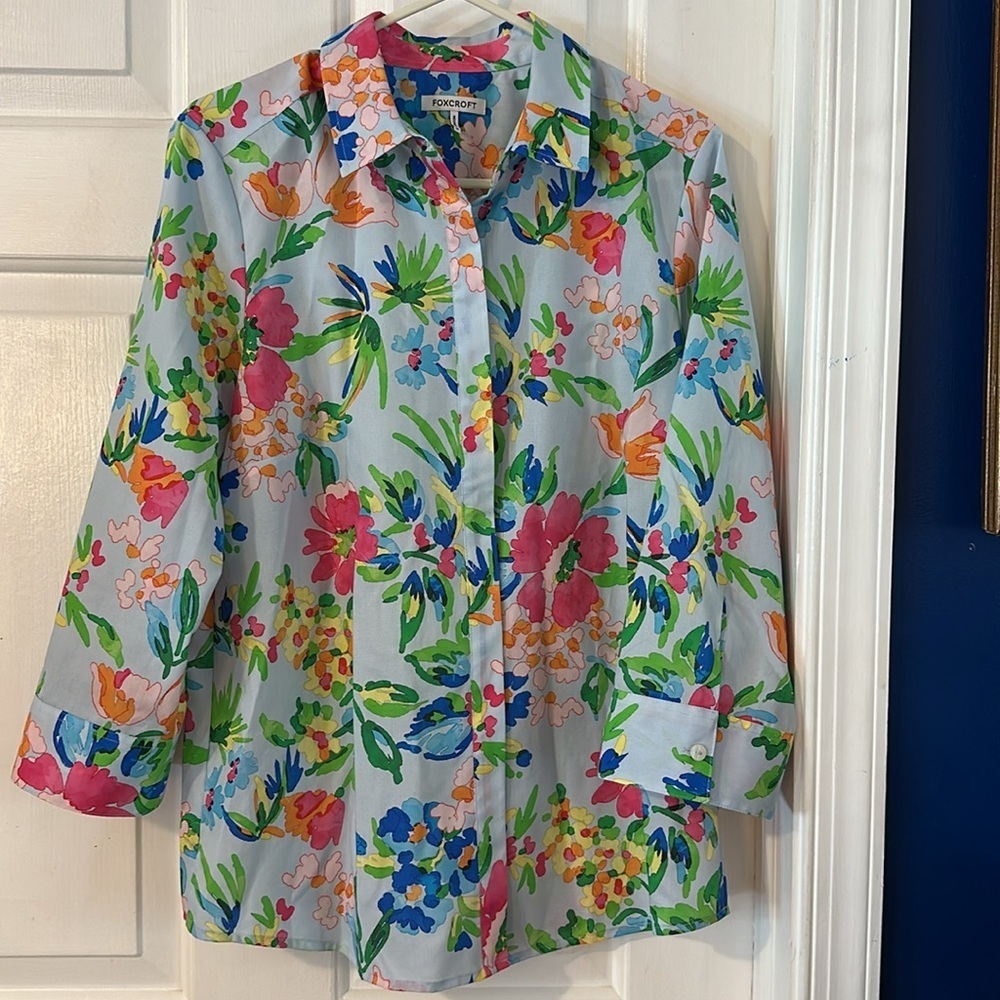 NWOT Women’s Foxcroft Luna Painterly Floral 3/4 Sleeve Shirt Size 10 - Picture 3 of 8